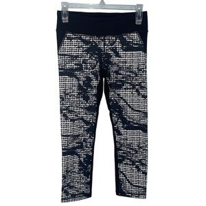Women’s Under Armour Studio Capris Size Small